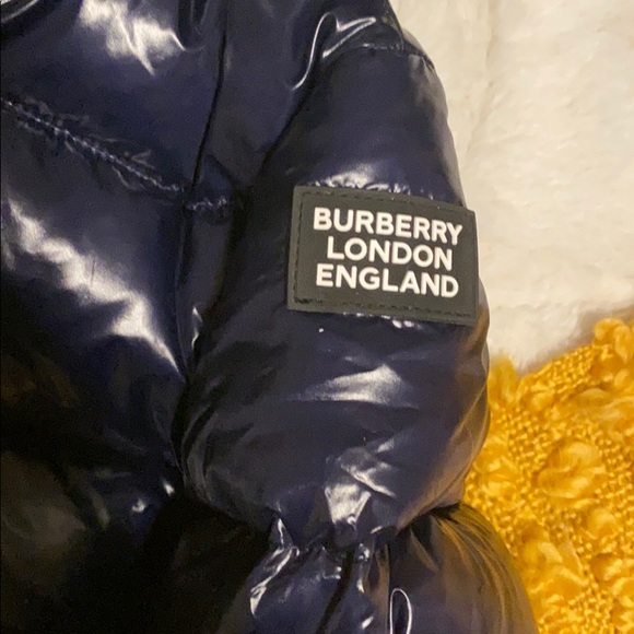 Josiah Short Burberry Puffer Bomber - Picture 8 of 8
